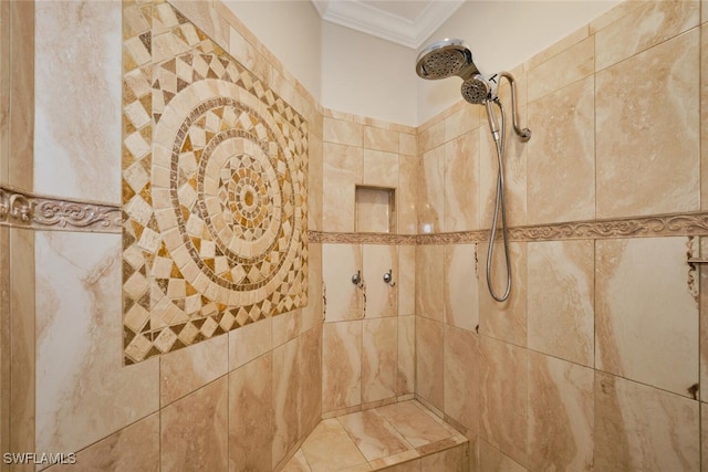 room details with crown molding and tiled shower