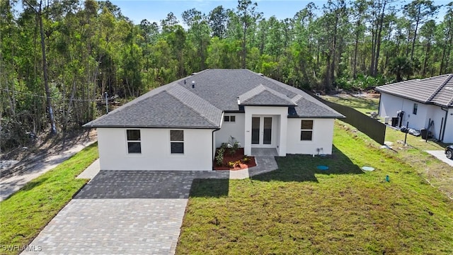 view of front of house with a front yard