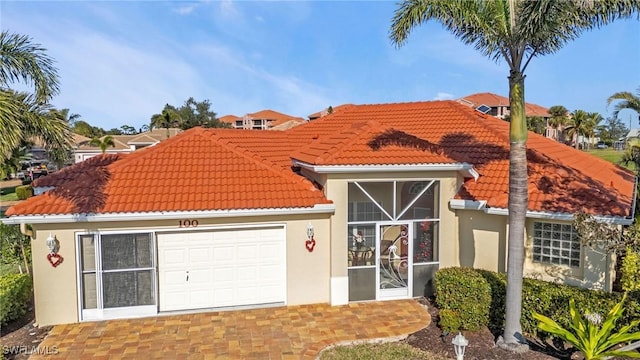 view of front of home featuring a garage