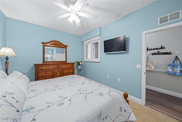 bedroom featuring ceiling fan