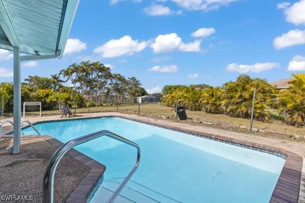 view of swimming pool