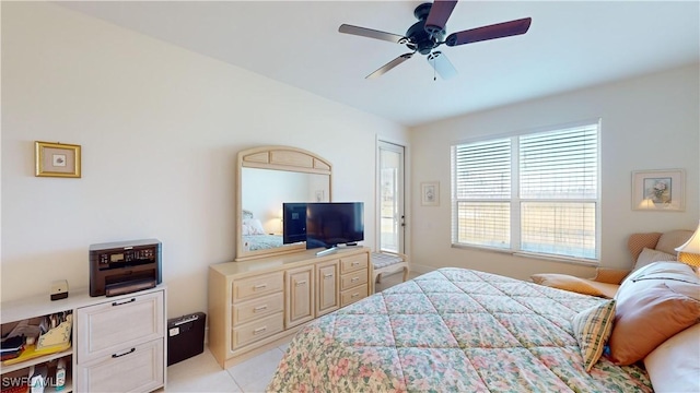 bedroom featuring ceiling fan