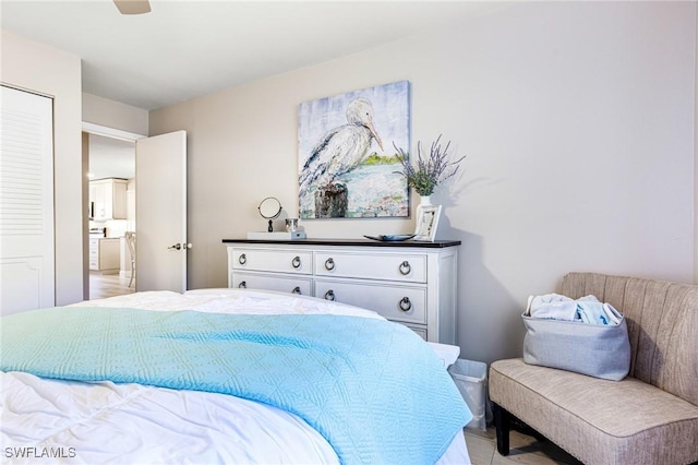 bedroom featuring ceiling fan
