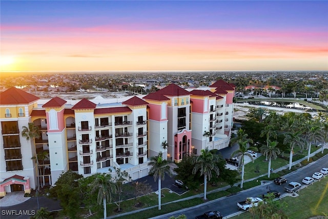 view of aerial view at dusk