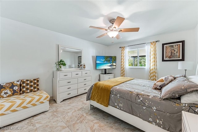 bedroom with ceiling fan