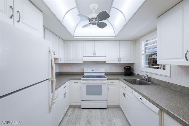 kitchen featuring sink, white appliances, light hardwood / wood-style flooring, ceiling fan, and white cabinetry