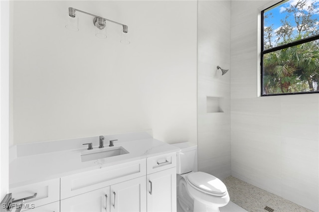 740 13th St NW, Naples, FL 34120 - full bathroom featuring tiled shower and vanity