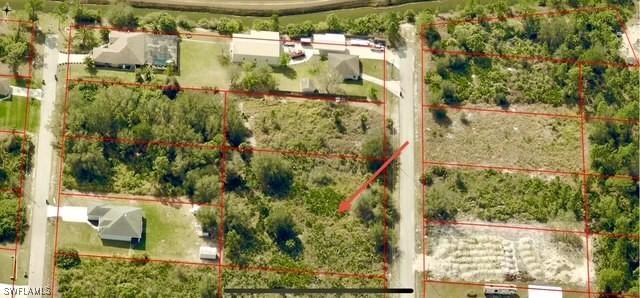 Listing photo 3 for 1206 Oak Ave, Lehigh Acres FL 33972