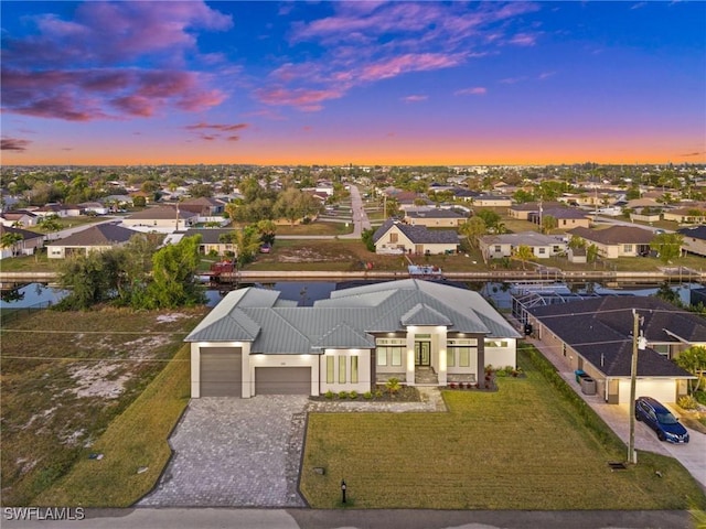 view of aerial view at dusk