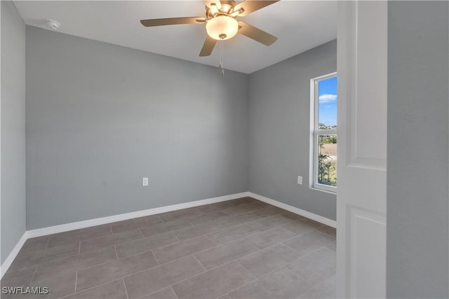 empty room with ceiling fan