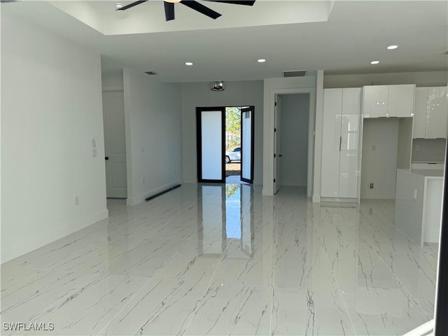 empty room with ceiling fan