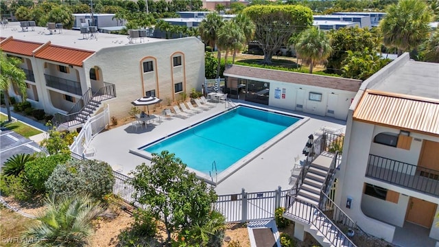 view of swimming pool featuring a patio