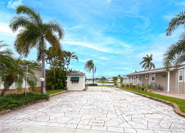 Listing photo 2 for 3063 Waterview Pt, Naples FL 34120