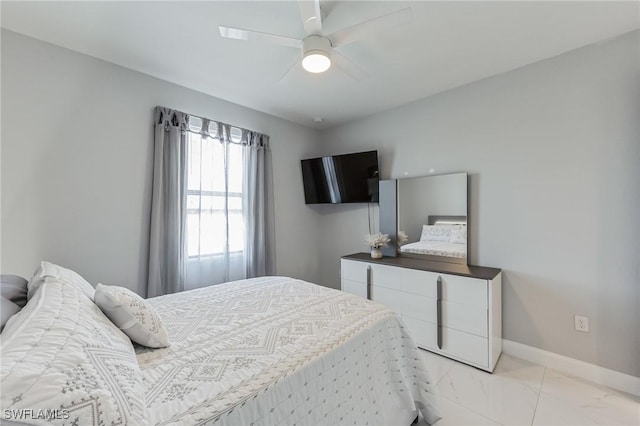 bedroom with ceiling fan