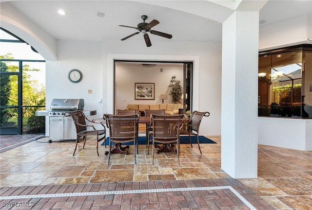 dining room with ceiling fan