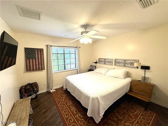 bedroom featuring ceiling fan