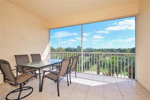 view of sunroom / solarium