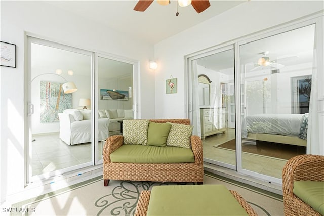 bedroom with ceiling fan