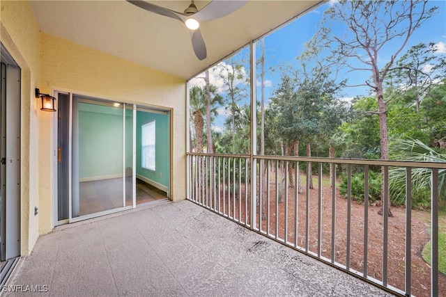 balcony featuring ceiling fan