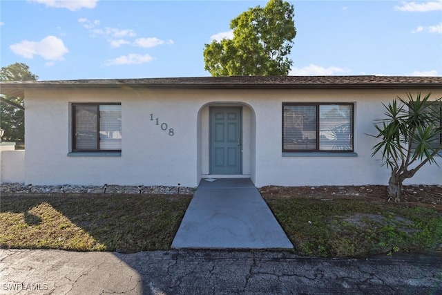 view of front of property