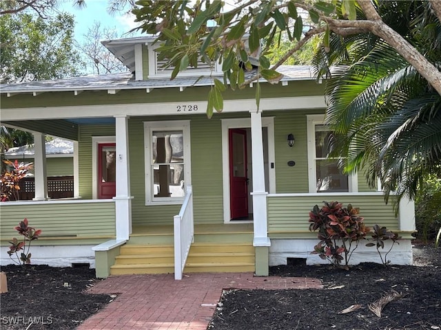 view of front facade with a porch