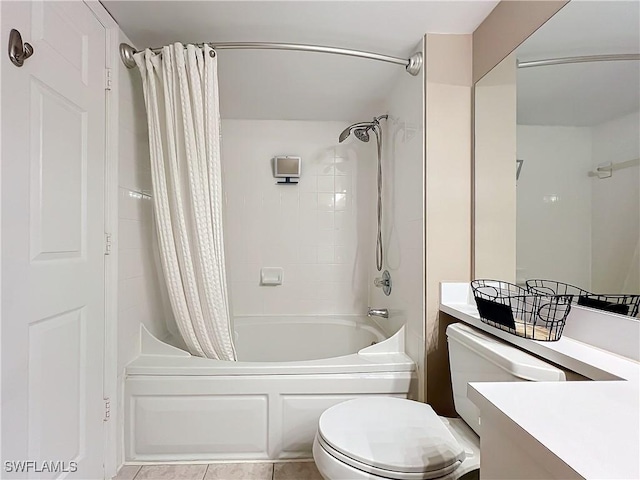 full bathroom featuring vanity, toilet, and shower / bath combo