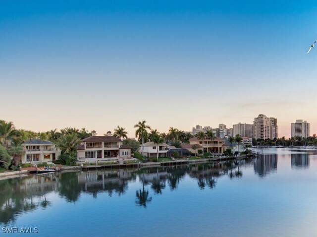 Listing photo 3 for 340 Pirates Bight, Naples FL 34103