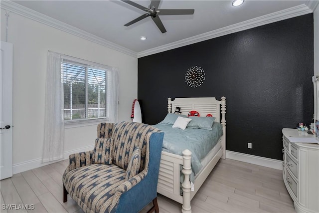 bedroom with ceiling fan, ornamental molding, and light hardwood / wood-style floors