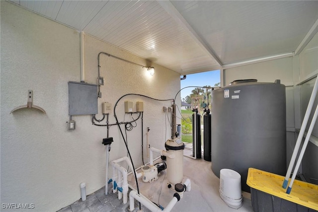 2330 6th Ave NE, Naples, FL 34120 - interior space