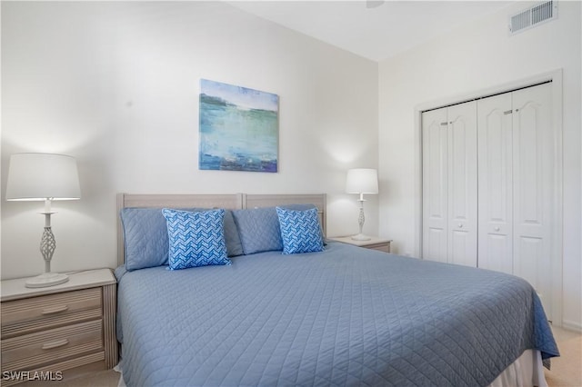 bedroom featuring carpet floors and a closet