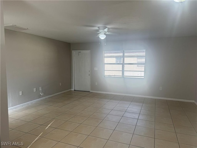 empty room with ceiling fan