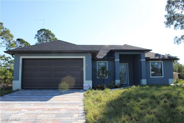 view of front facade with a garage