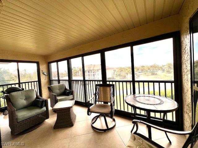 view of sunroom / solarium