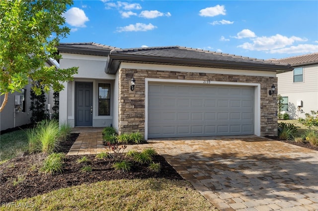 view of front facade featuring a garage