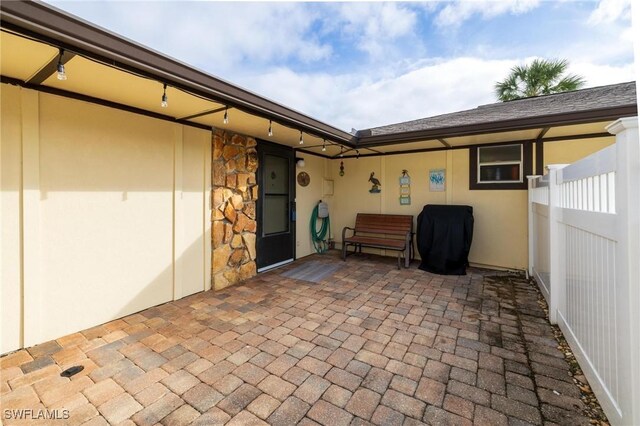 Listing photo 3 for 4289 Island Cir Unit 2, Fort Myers FL 33919