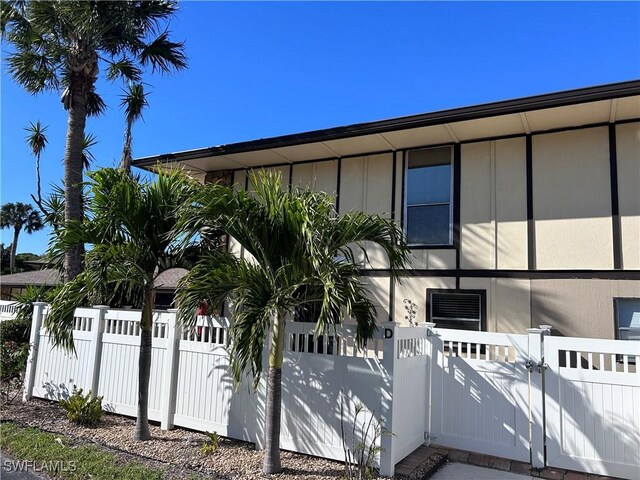 4289 Island Cir Unit 4, Fort Myers, FL 33919 - view of front of house