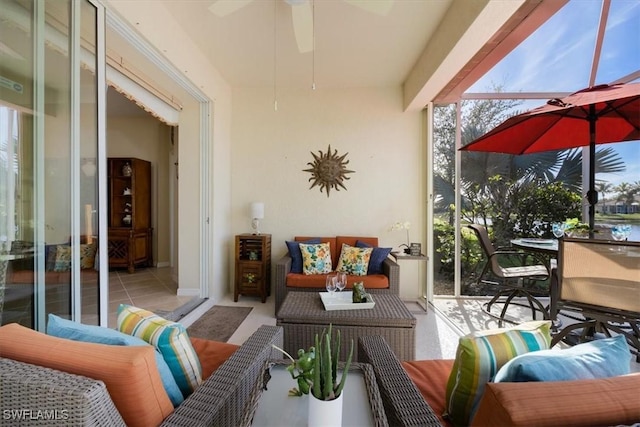 sunroom / solarium with ceiling fan