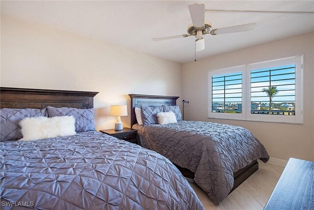 bedroom with ceiling fan