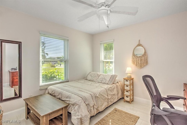 bedroom with ceiling fan