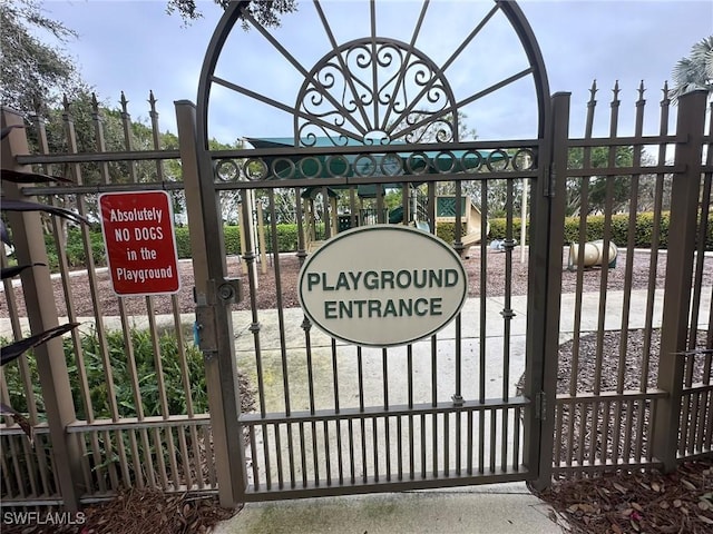 28880 Kiranicola Ct, Bonita Springs, FL 34135 - view of gate