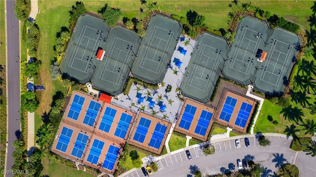 birds eye view of property with a residential view