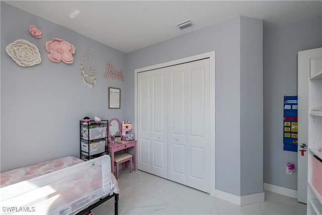 bedroom featuring a closet