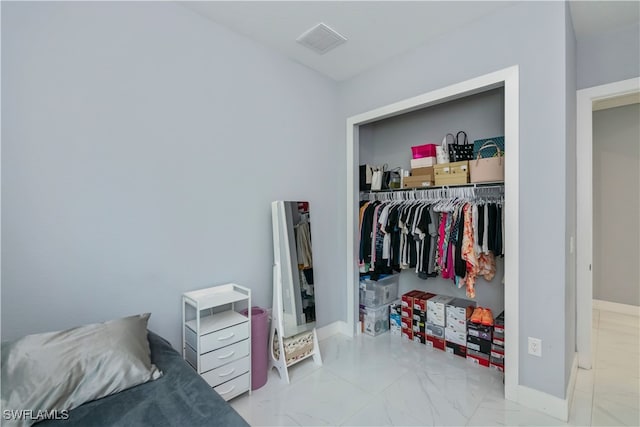 bedroom featuring a closet