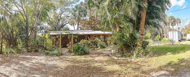 15323 E State Road 78, Okeechobee, FL 34974 - view of yard featuring covered porch