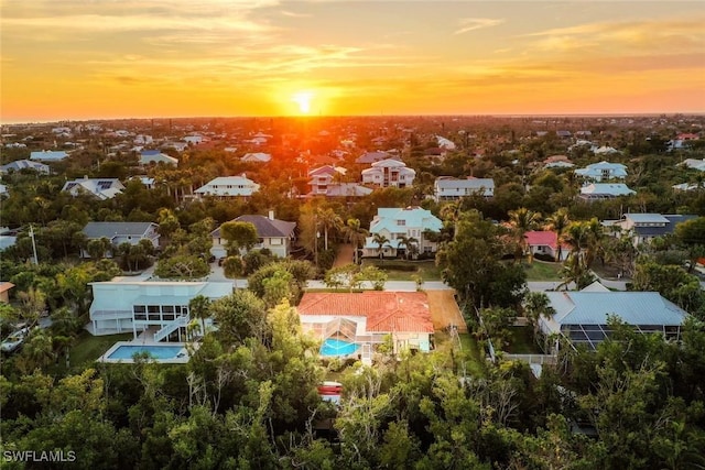 view of aerial view at dusk