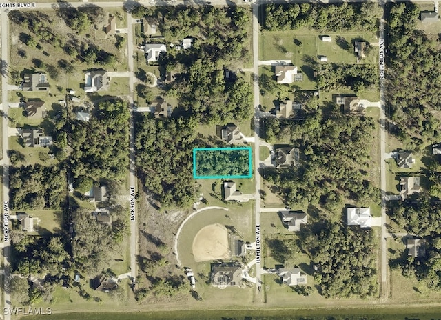 Listing photo 2 for 13 Hamilton Ave, Lehigh Acres FL 33936