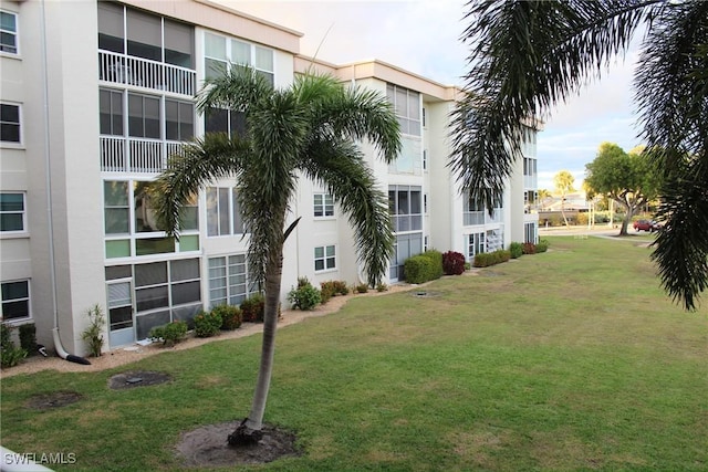 1580 Pine Valley Dr Unit 217, Fort Myers, FL 33907 - view of building exterior