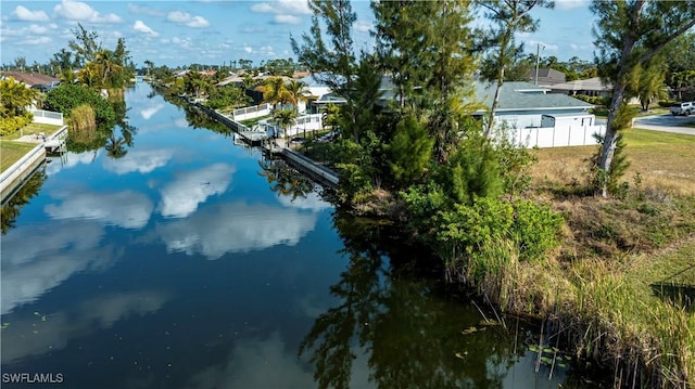 Listing photo 3 for 2218 SW 15th Ave, Cape Coral FL 33991