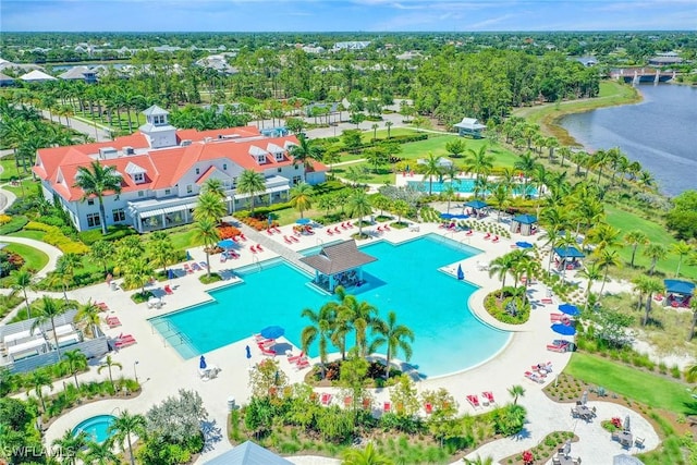 bird's eye view featuring a water view