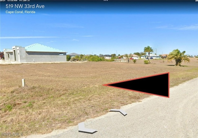 Listing photo 2 for 516 NW 33rd Ave, Cape Coral FL 33993